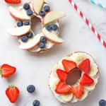 A super easy breakfast for kids; a bagel topped with honey and vanilla cream cheese and fresh fruit | My Fussy Eater blog