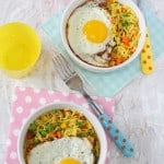 Whip up a quick and tasty meal for the kids in 5 minutes with just 3 simple ingredients with this Vegetable Rice & Egg Bowl.