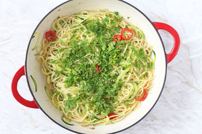 A delicious and super speedy spaghetti recipe made with Bertolli butter and with a hidden vegg