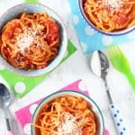 A super simple recipe for spaghetti and tomato sauce, perfect to whip up for a quick and easy kid-friendly meal!