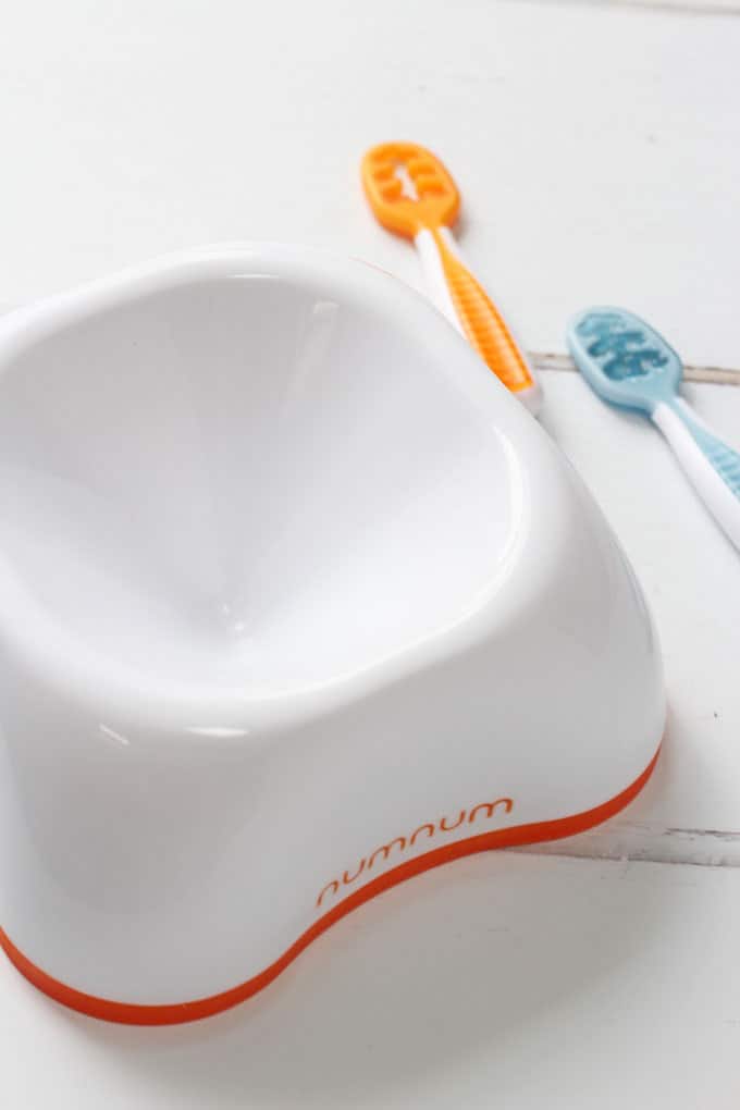 A review of the Num Num Beginner Bowl and GOOtensils, plus a chance to win both of these products!